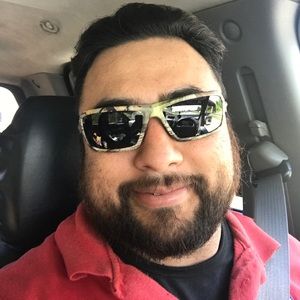 Meet your Posher, Raciel efraín